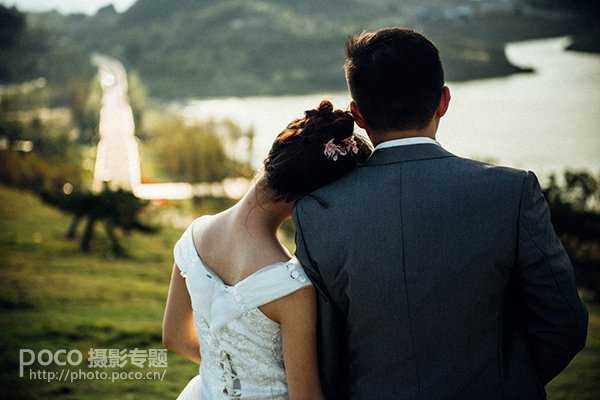 拍摄情侣照or婚纱照如何摆姿最自然？